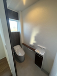 トイレは完成見学会に来場した際の壁埋込型の収納を参考に同じものを採用しています。