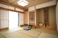 縁側付の本格的な和室、地袋にエアコン、天袋に神棚を計画